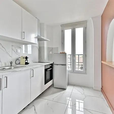 Modern And Spacious 2 Bedroom - Iii Gagny