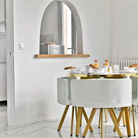 Modern And Spacious 2 Bedroom - Iii * Gagny