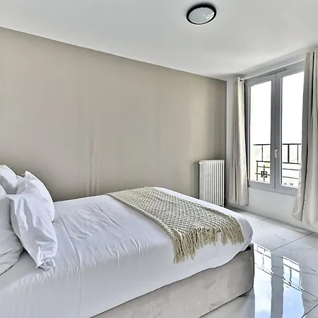 Modern And Spacious 2 Bedroom - Iii